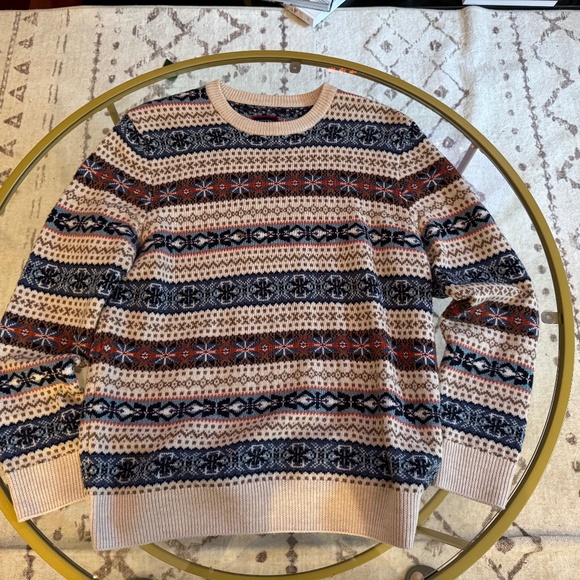 Sweater Untuckit - Picture 3 of 3